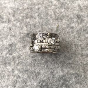 3 moving bands spin ring